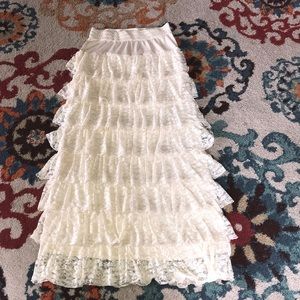 Lace ruffle skirt